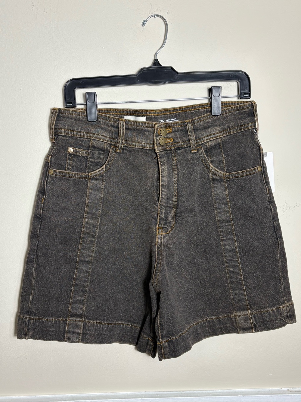 NWT Pilcro Anthropologie Seamed Denim Bermuda Shorts Black Brown High Rise 28 - Picture 2 of 15